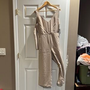 MELLODAY Taupe Sleeveless Jumpsuit